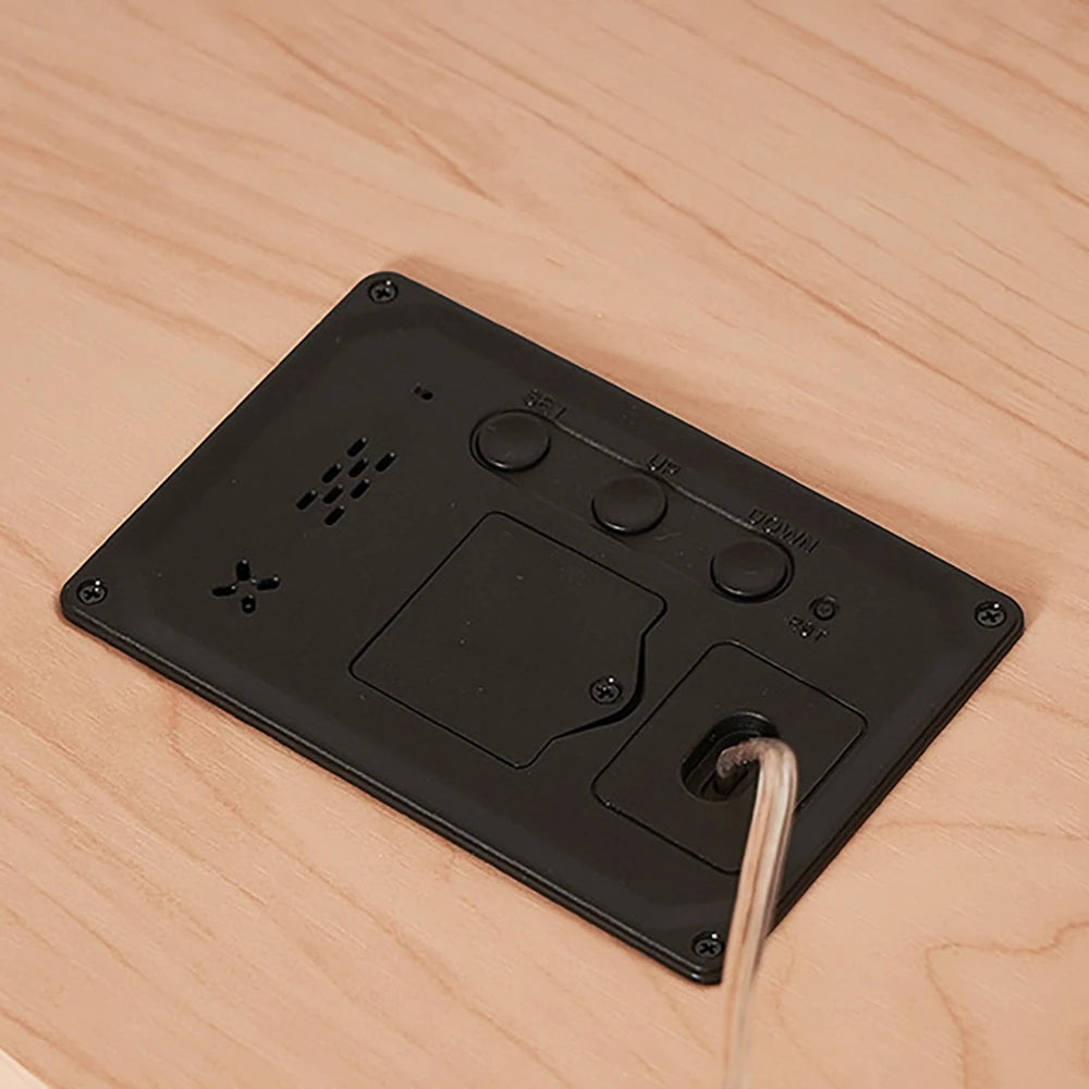 Digitale Wanduhr Modern